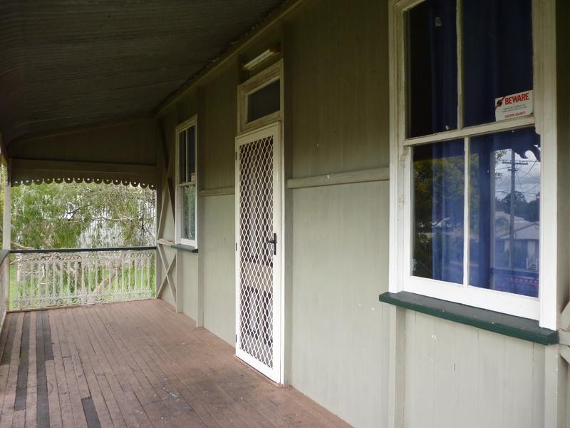 32 Hill Street, North Ipswich QLD 4305