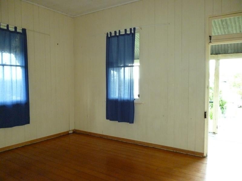 32 Hill Street, North Ipswich QLD 4305