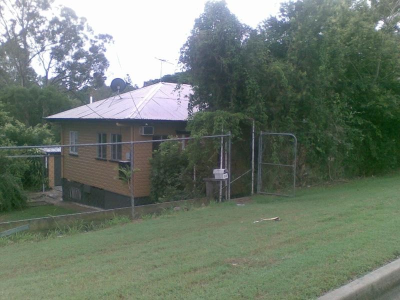 33 Ferrett Street, Sadliers Crossing QLD 4305
