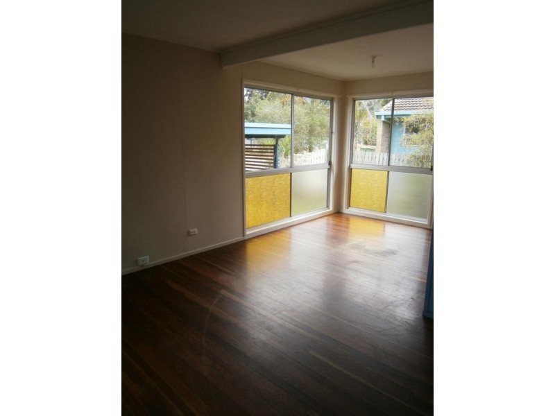 27 Sean Street, Riverview QLD 4303