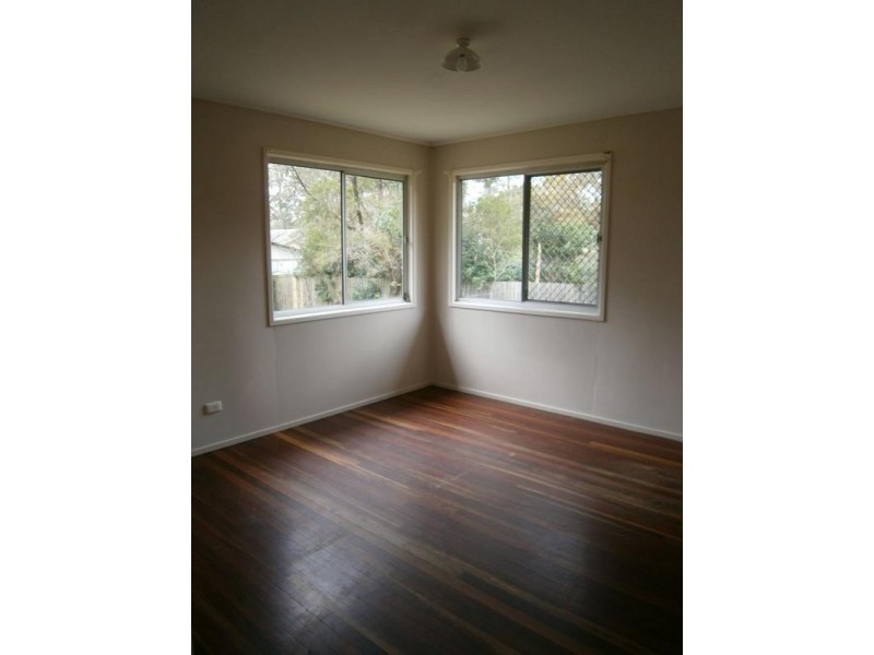 27 Sean Street, Riverview QLD 4303