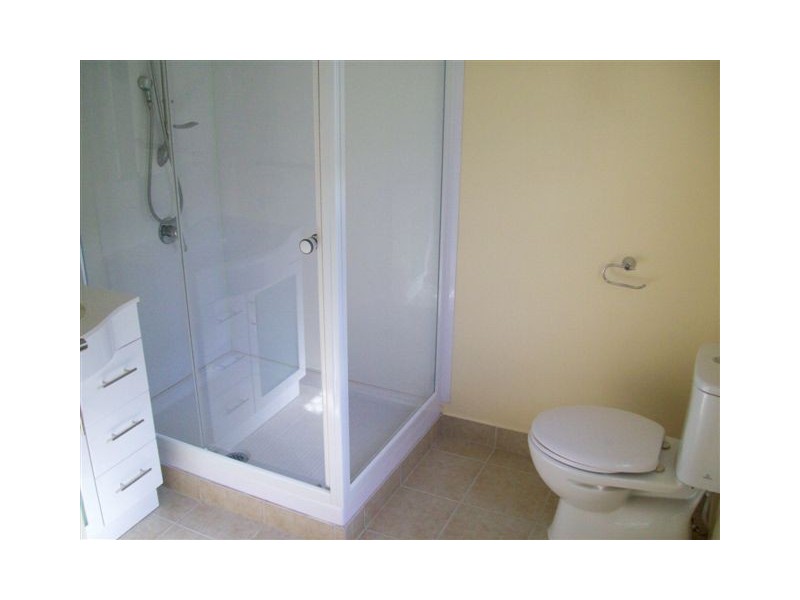 37 Hamilton Street, Booval QLD 4304