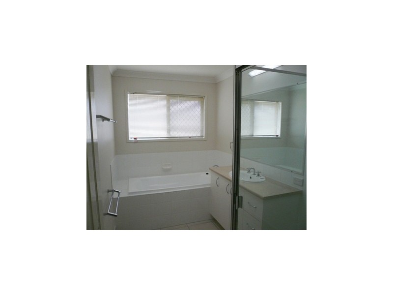 Flinders View QLD 4305