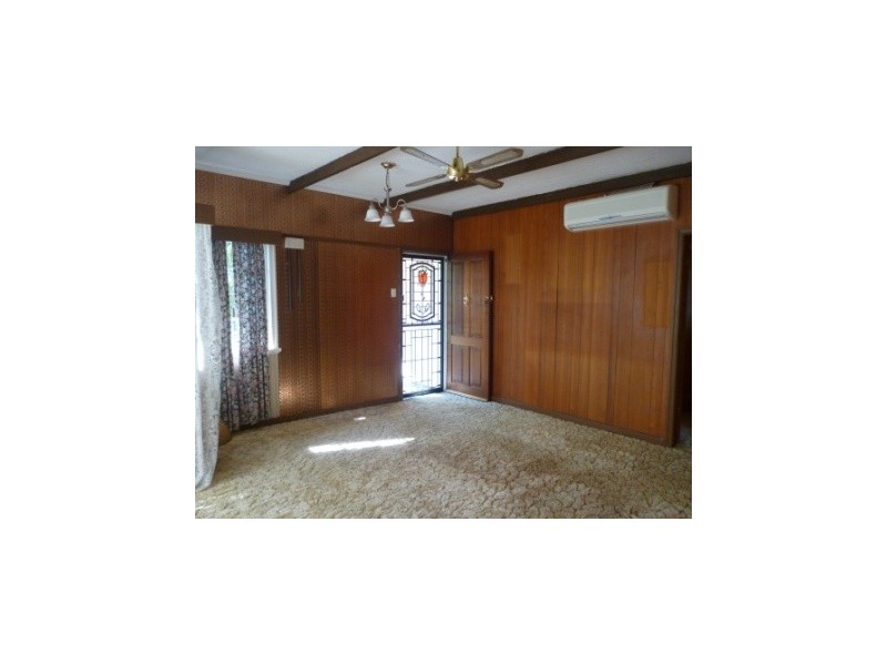 13 Walkers Lane, Booval QLD 4304