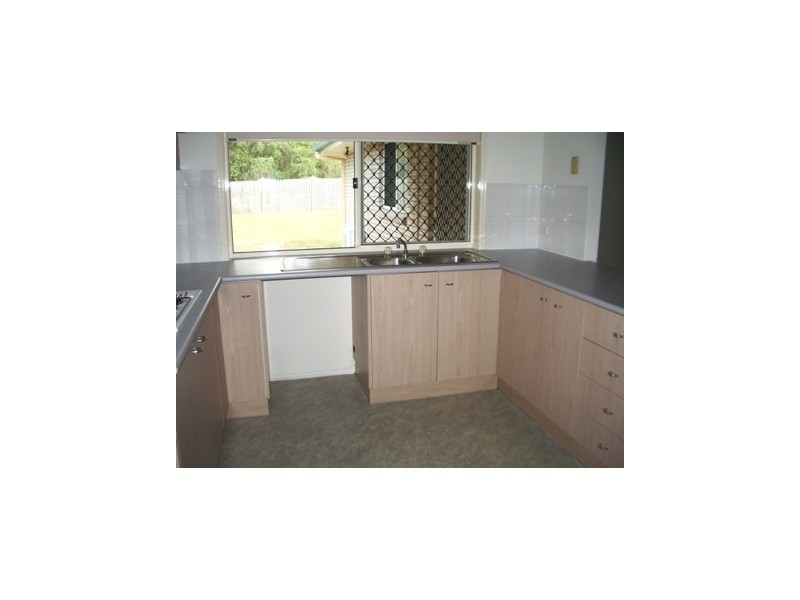 20 Kentia Court, Flinders View QLD 4305