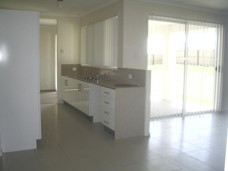 32 Tulip Street, Yamanto QLD 4305