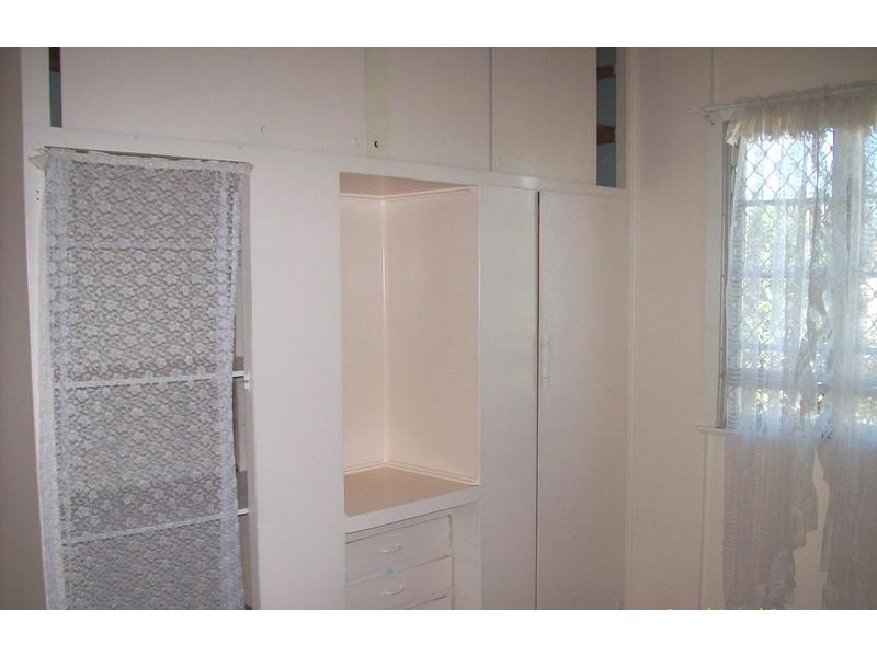 29 Rex Street, Eastern Heights QLD 4305