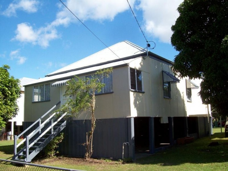 8 Bowen Street, Woodend QLD 4305