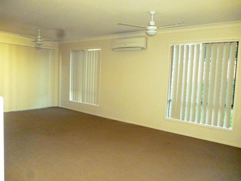 1/2 Gibbs Street, Churchill QLD 4305