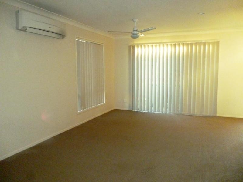 1/2 Gibbs Street, Churchill QLD 4305