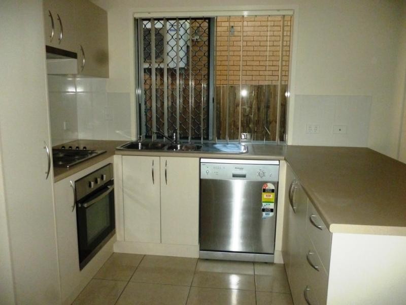 1/2 Gibbs Street, Churchill QLD 4305