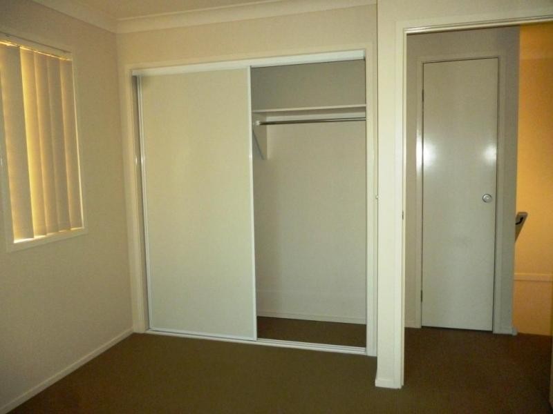 1/2 Gibbs Street, Churchill QLD 4305