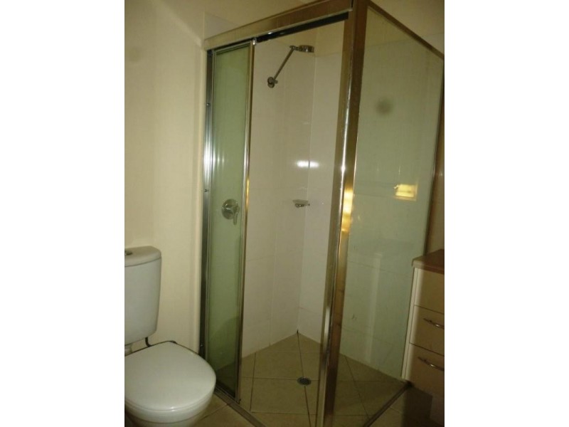 1/2 Gibbs Street, Churchill QLD 4305