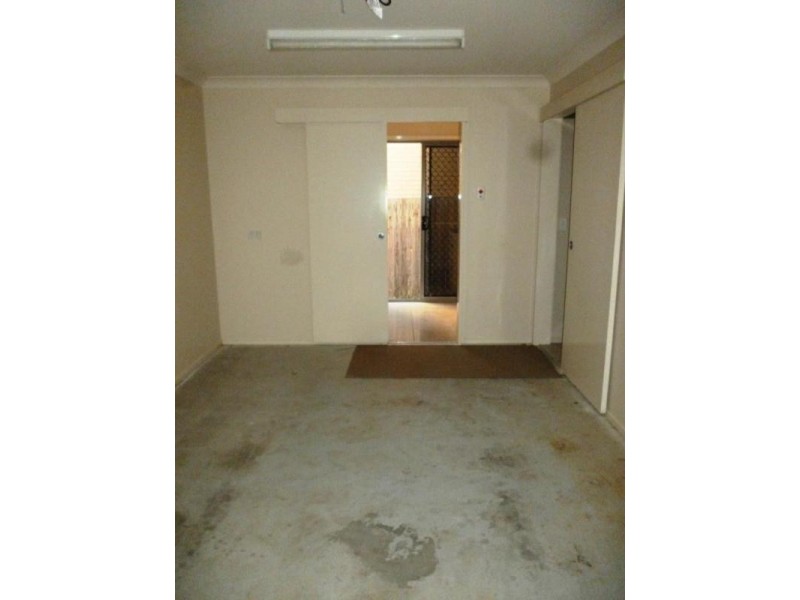 1/2 Gibbs Street, Churchill QLD 4305