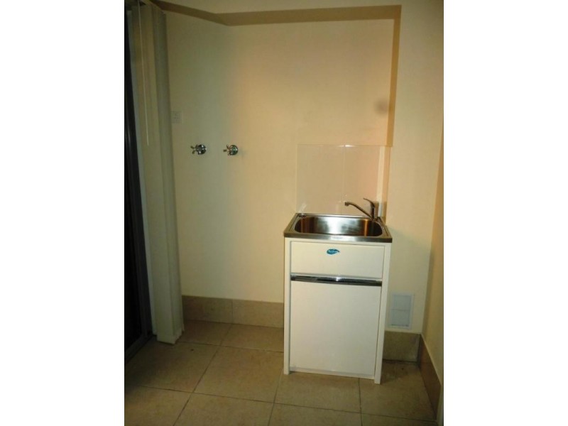 1/2 Gibbs Street, Churchill QLD 4305