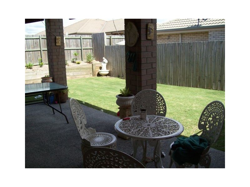 18 Sophie Street, Raceview QLD 4305