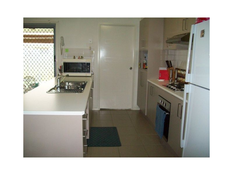 18 Sophie Street, Raceview QLD 4305