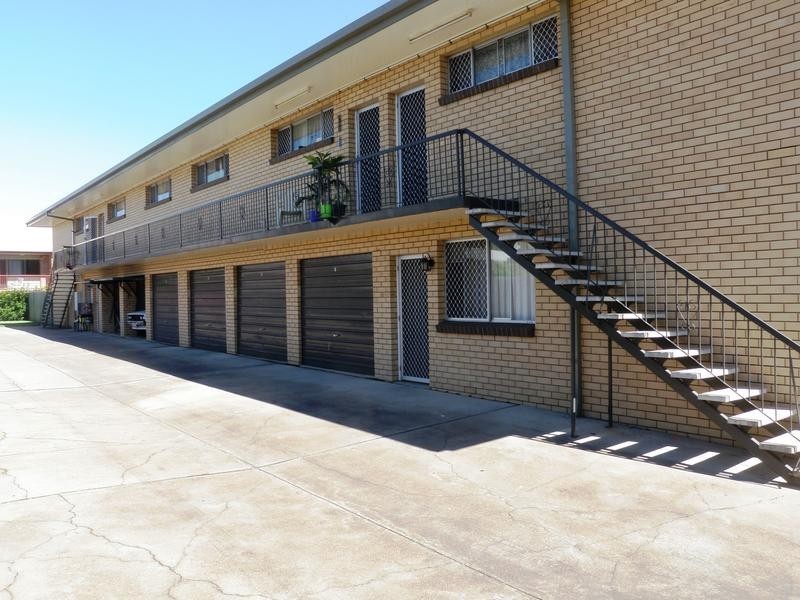 1/8 South Street, Ipswich QLD 4305