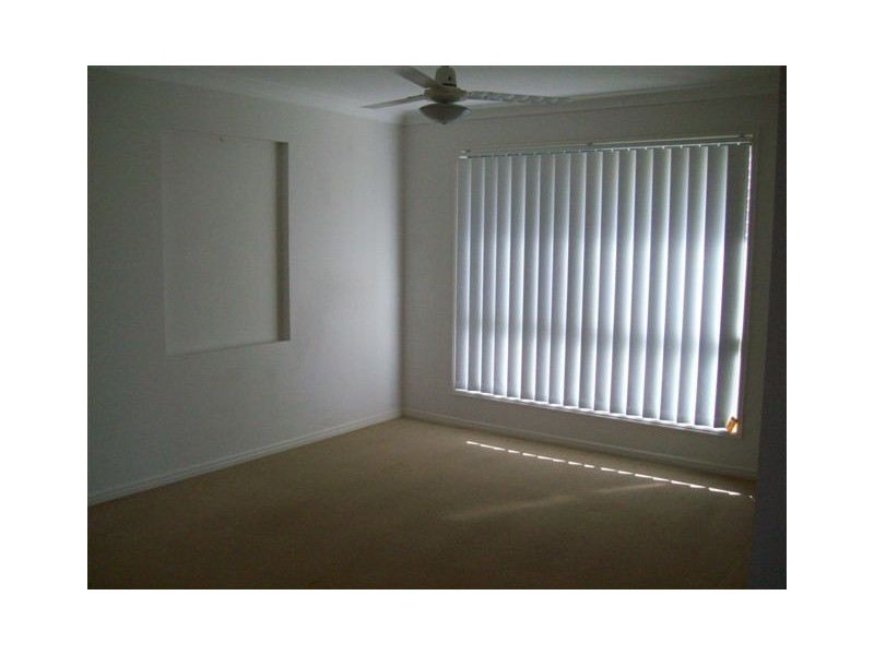 13 Tea Tree Place, Raceview QLD 4305