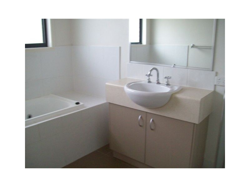 13 Tea Tree Place, Raceview QLD 4305