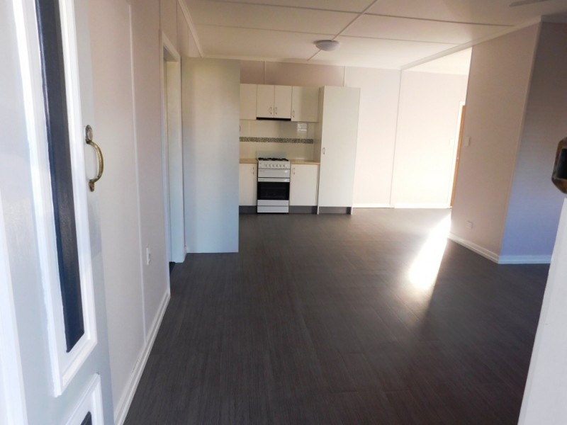 11a Lusitania Street, Newtown QLD 4305