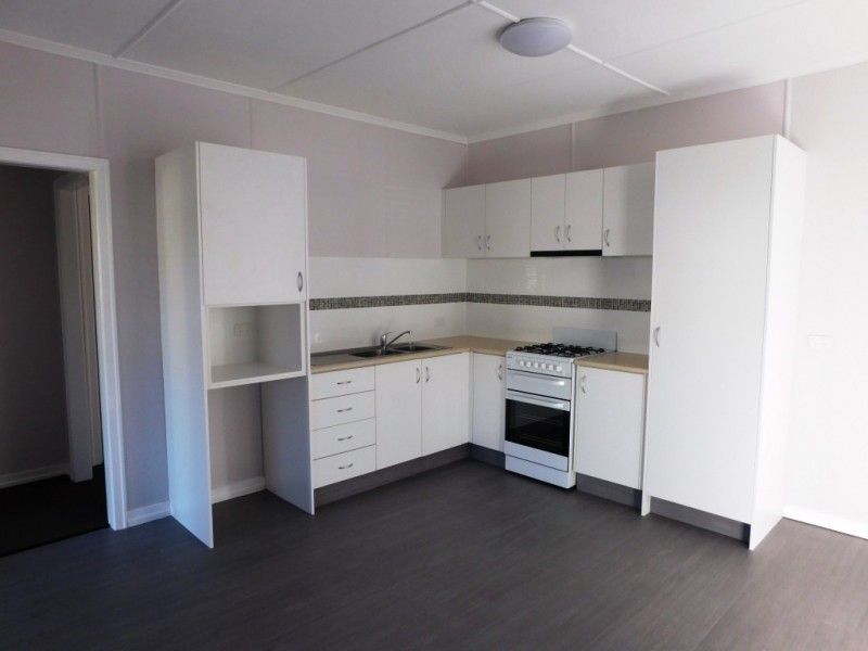 11a Lusitania Street, Newtown QLD 4305