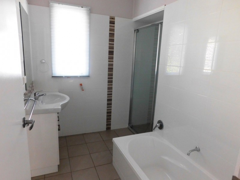 11a Lusitania Street, Newtown QLD 4305