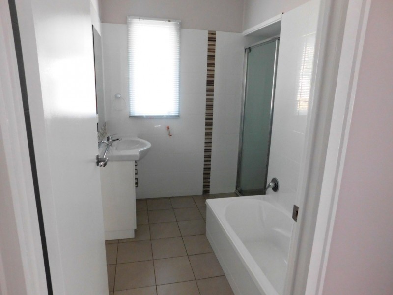 11a Lusitania Street, Newtown QLD 4305