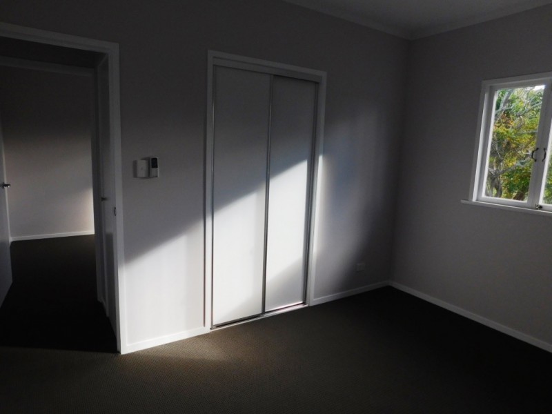 11a Lusitania Street, Newtown QLD 4305