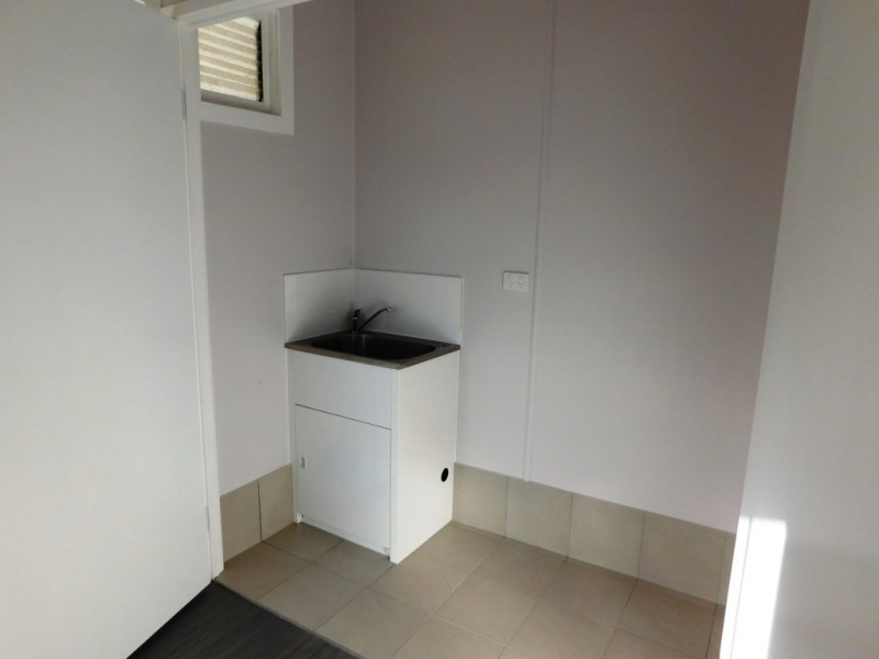 11a Lusitania Street, Newtown QLD 4305