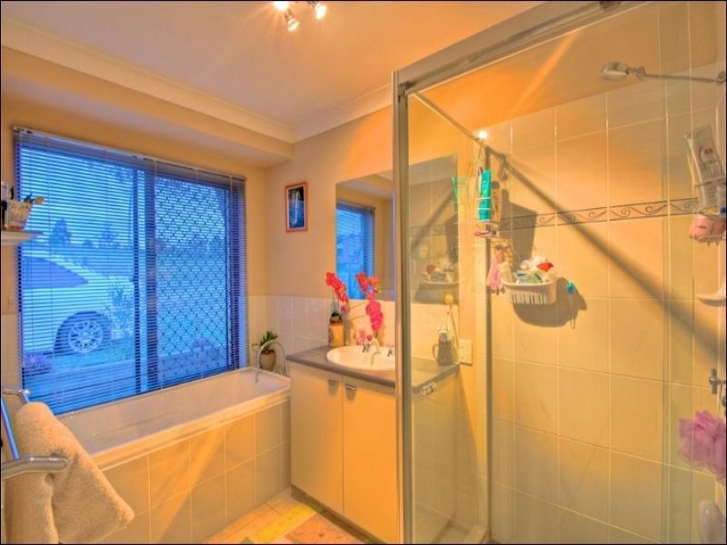 2 Bayley Road, Pine Mountain QLD 4306