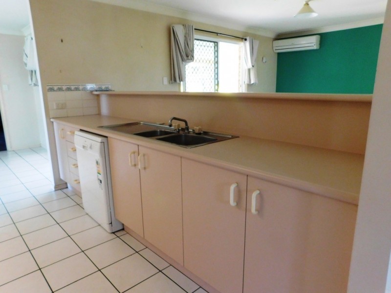 319 South Station Road, Raceview QLD 4305