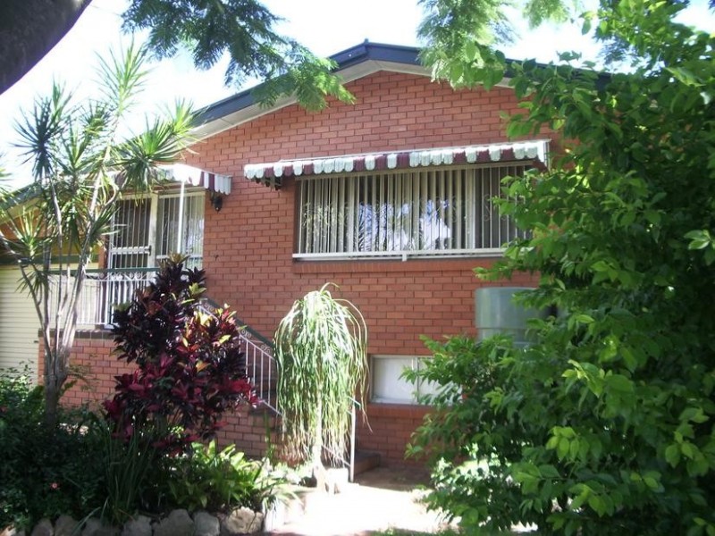 18 Prince Street, Dinmore QLD 4303