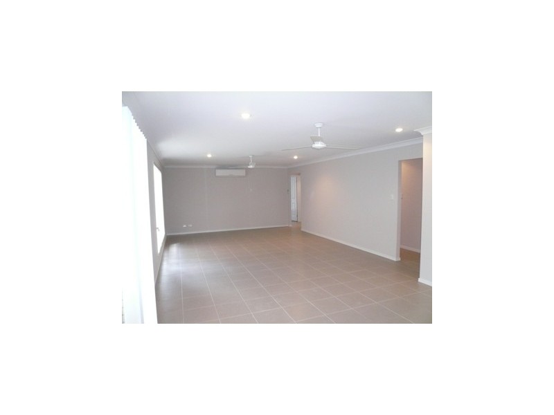 Flinders View QLD 4305