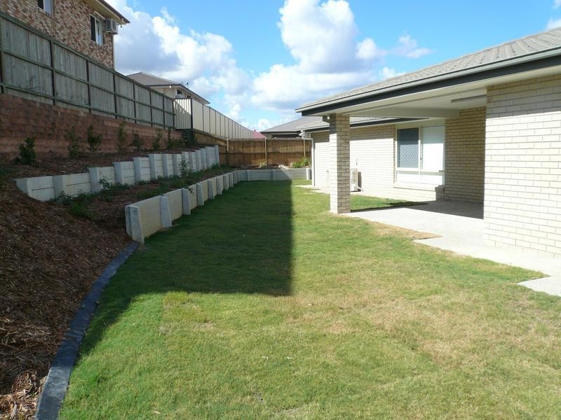 Flinders View QLD 4305