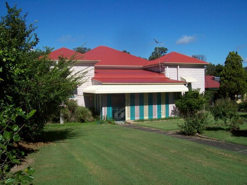 38 Mary Street, Blackstone QLD 4304