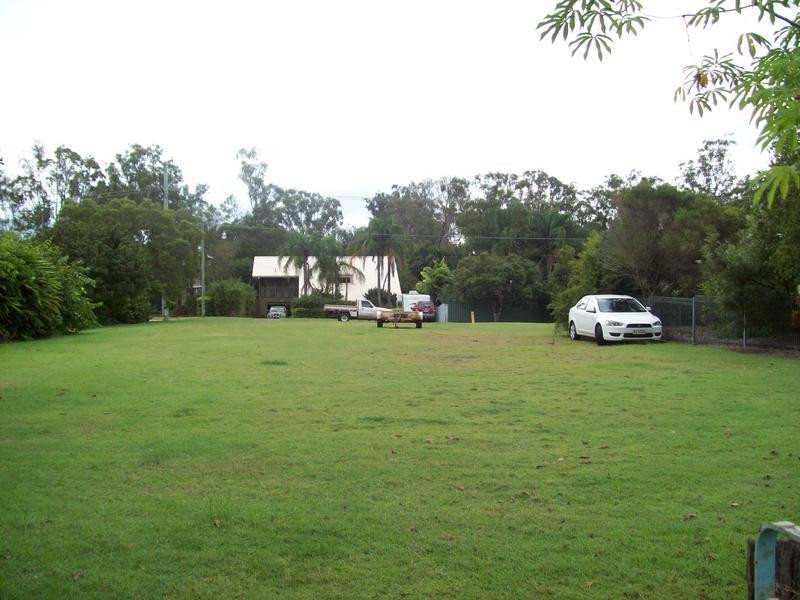 33 Queen Street, Blackstone QLD 4304