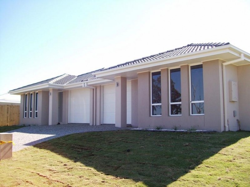 31 Vivian Hancock Drive, North Booval QLD 4304