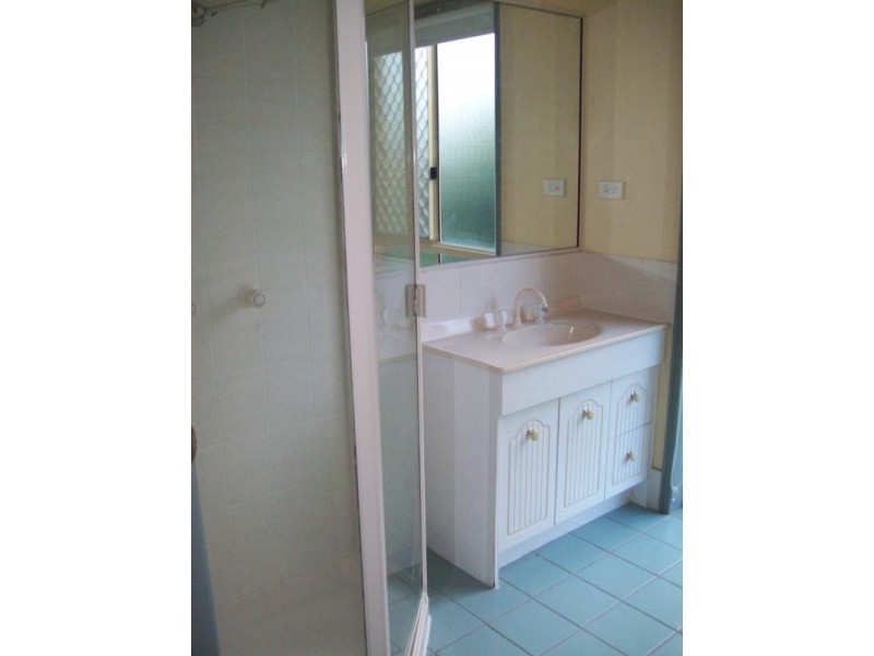 2/13 Hunter Street, Brassall QLD 4305