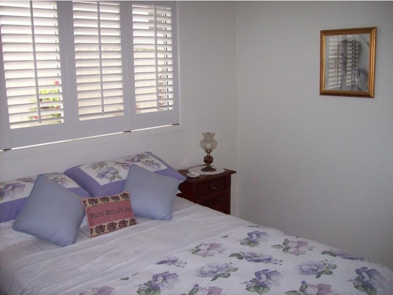 45 Sealy Street, Silkstone QLD 4304