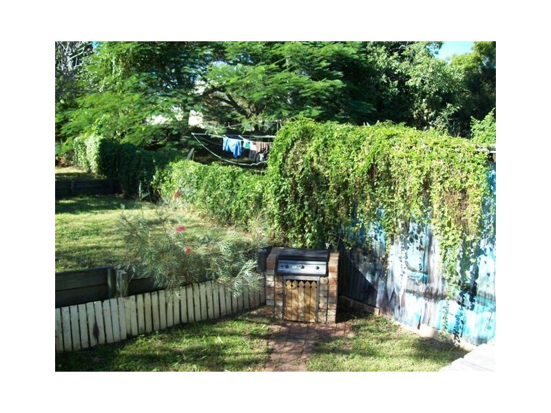 9 Palmer Street, North Ipswich QLD 4305