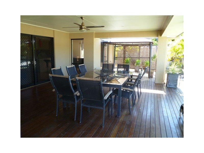 14 Alexandra Close, Flinders View QLD 4305