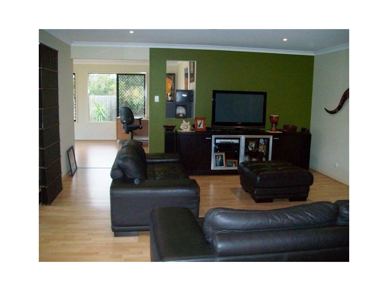 14 Alexandra Close, Flinders View QLD 4305