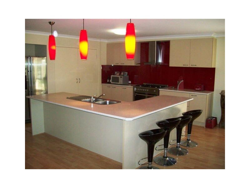 14 Alexandra Close, Flinders View QLD 4305