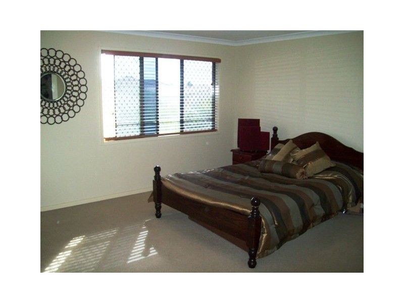 14 Alexandra Close, Flinders View QLD 4305