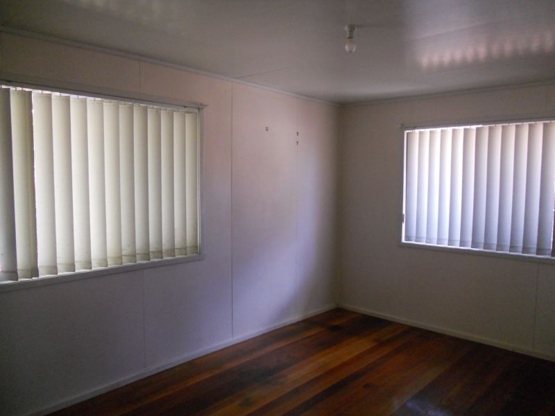 1 Dossie Street, Riverview QLD 4303