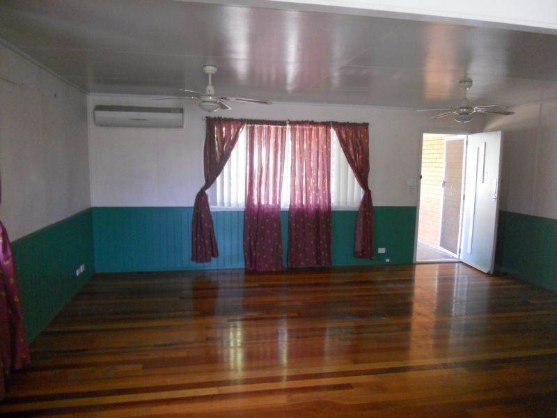 1 Dossie Street, Riverview QLD 4303