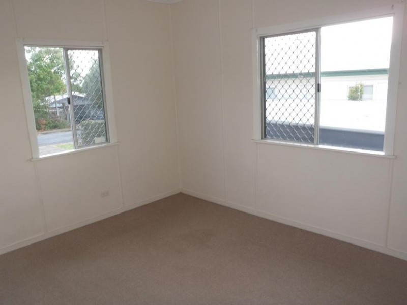 6 Huish Street, Eastern Heights QLD 4305