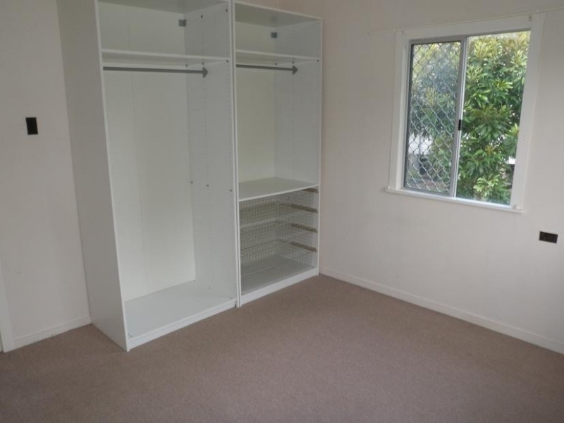 6 Huish Street, Eastern Heights QLD 4305