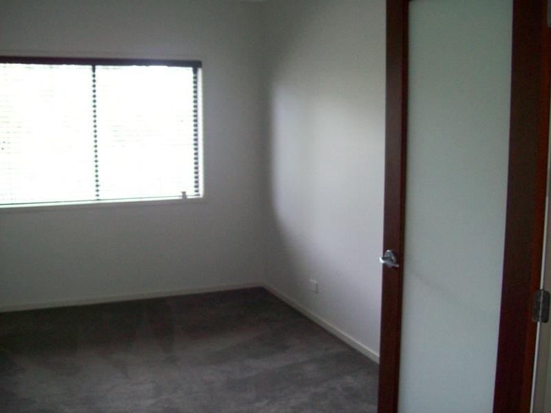 24 Raven Court, Karalee QLD 4306